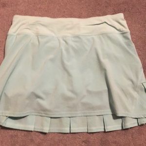 Lululemon Size 6 Tall skirt Light Blue
